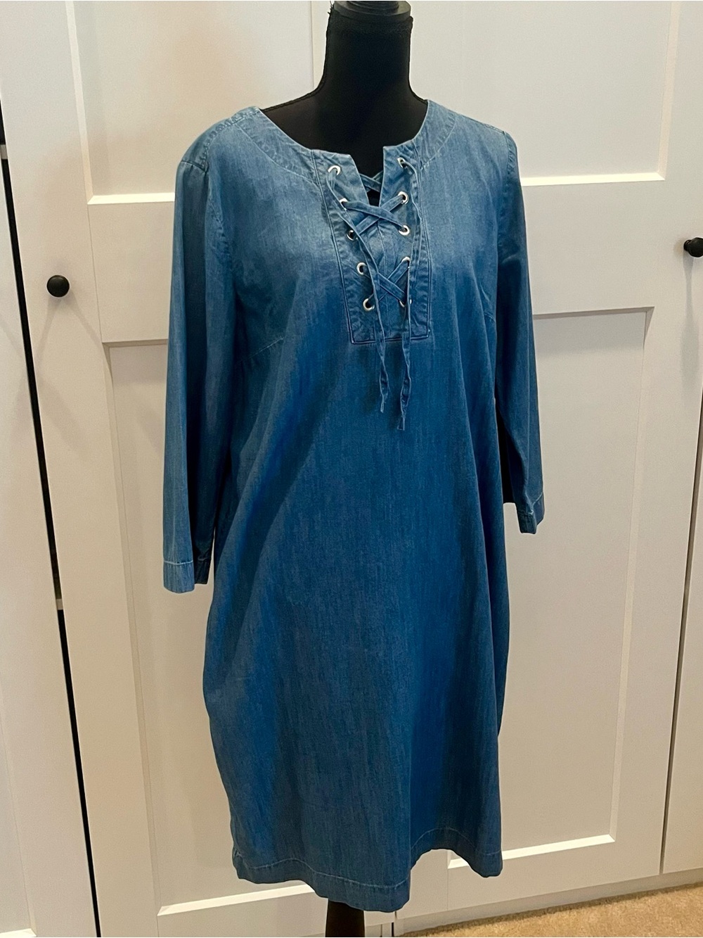 Talbots Medium Blue Denim Dress with Front Lace-Up Detail Cotton EUC Size 12